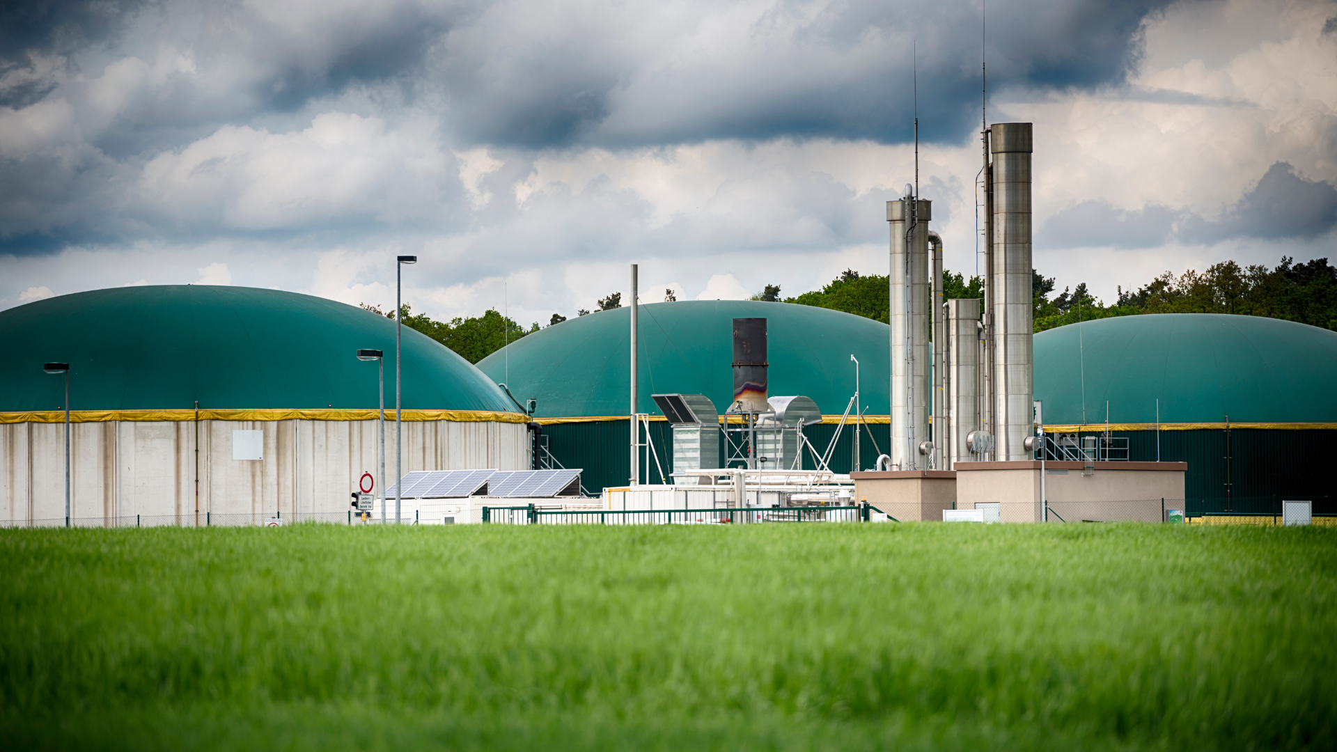 A picture of an anaerobic digestion facility.